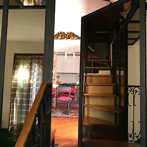 Maison Claudia Al Apartment